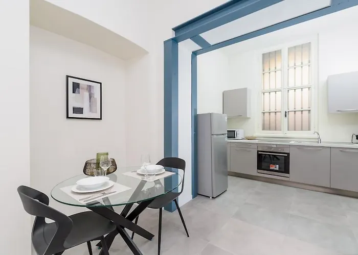 Comodo A Due Passi Da Piazza Statuto * Turin